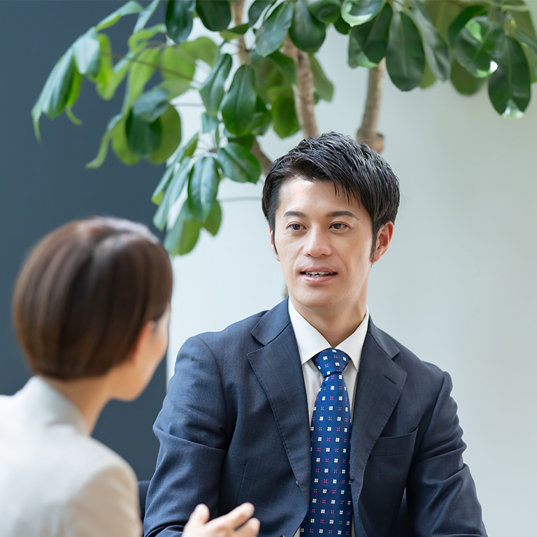 上司や先輩に相談する